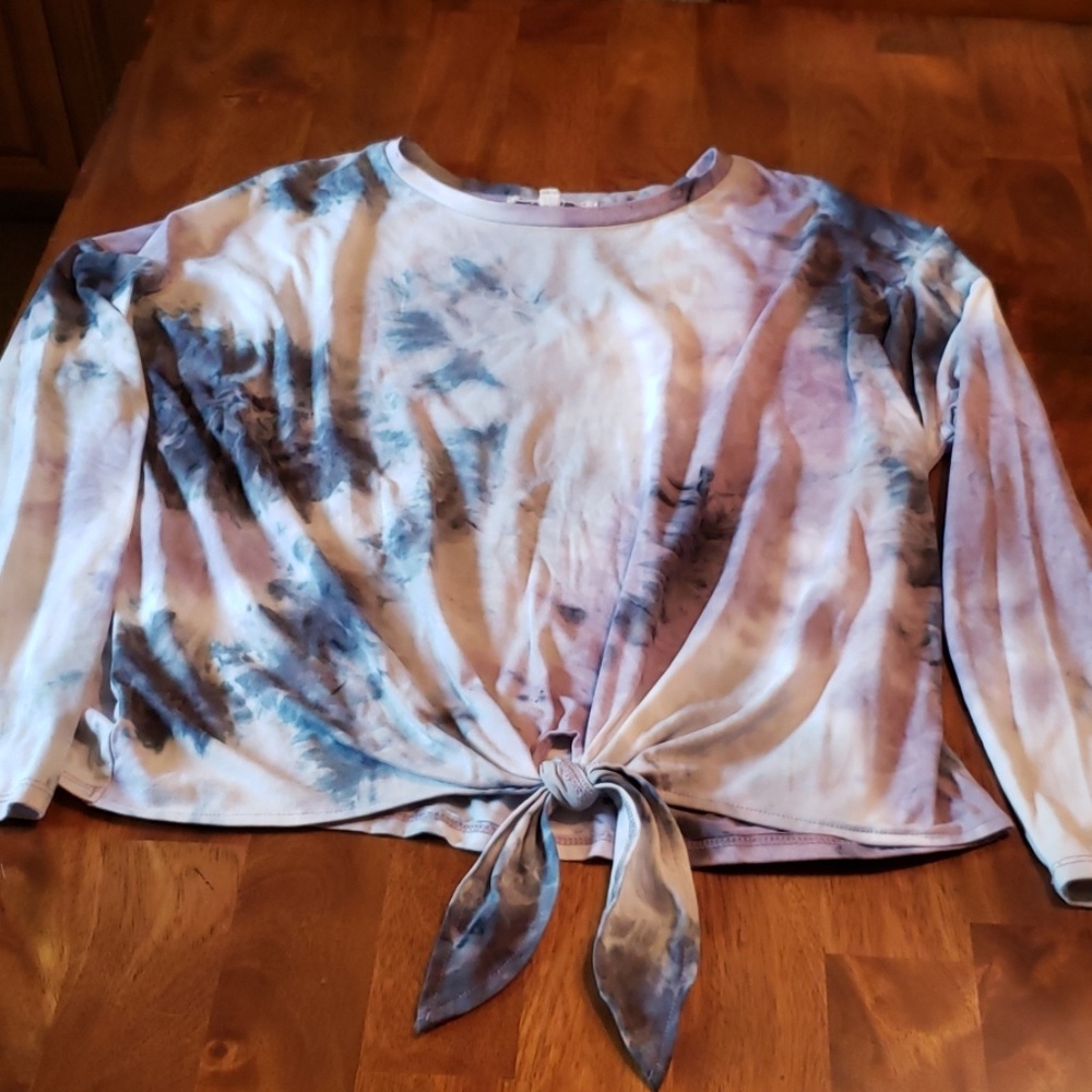 Long sleeve crop top